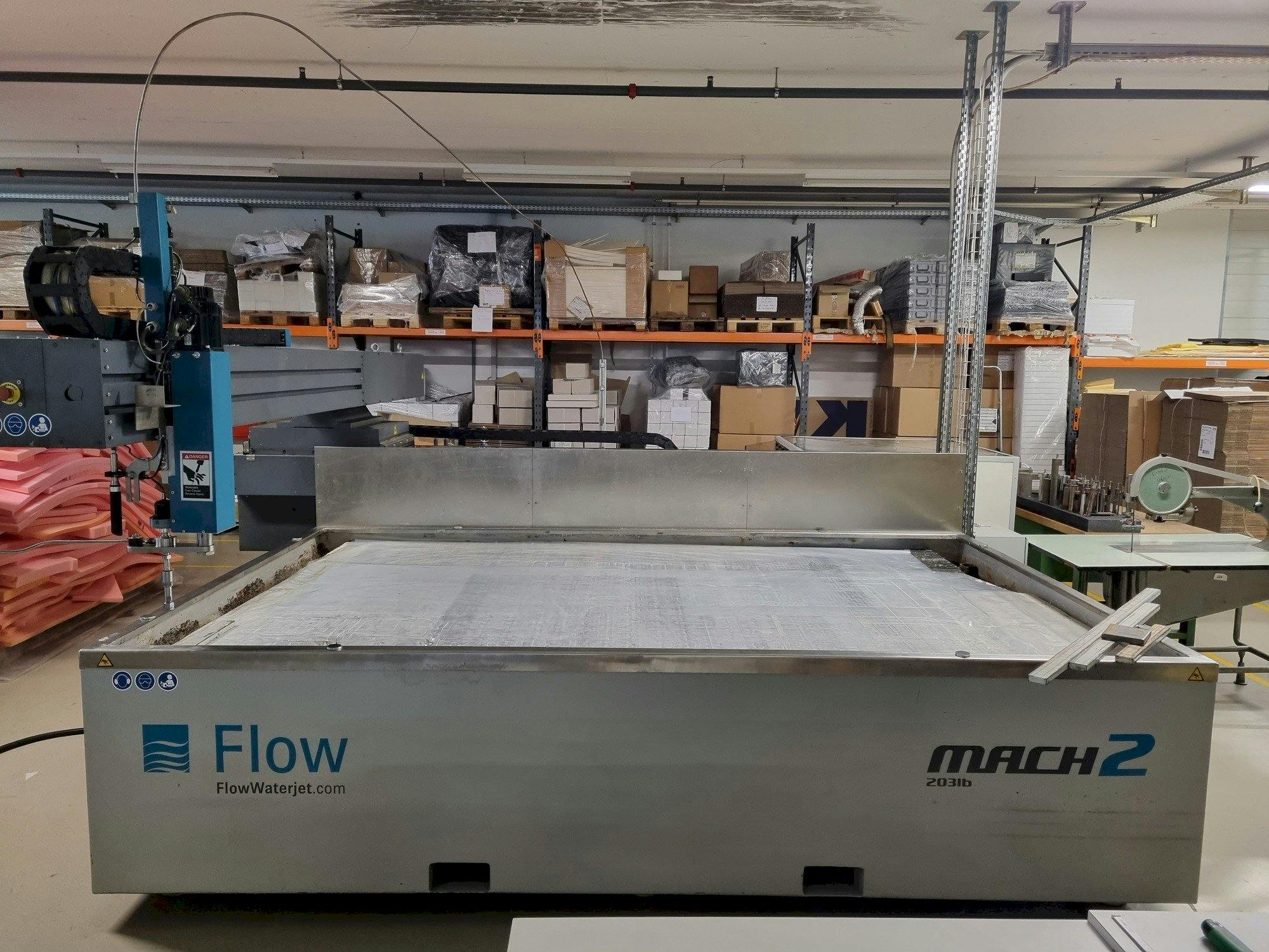 Frontansicht der Flow M2 3120 B  Maschine