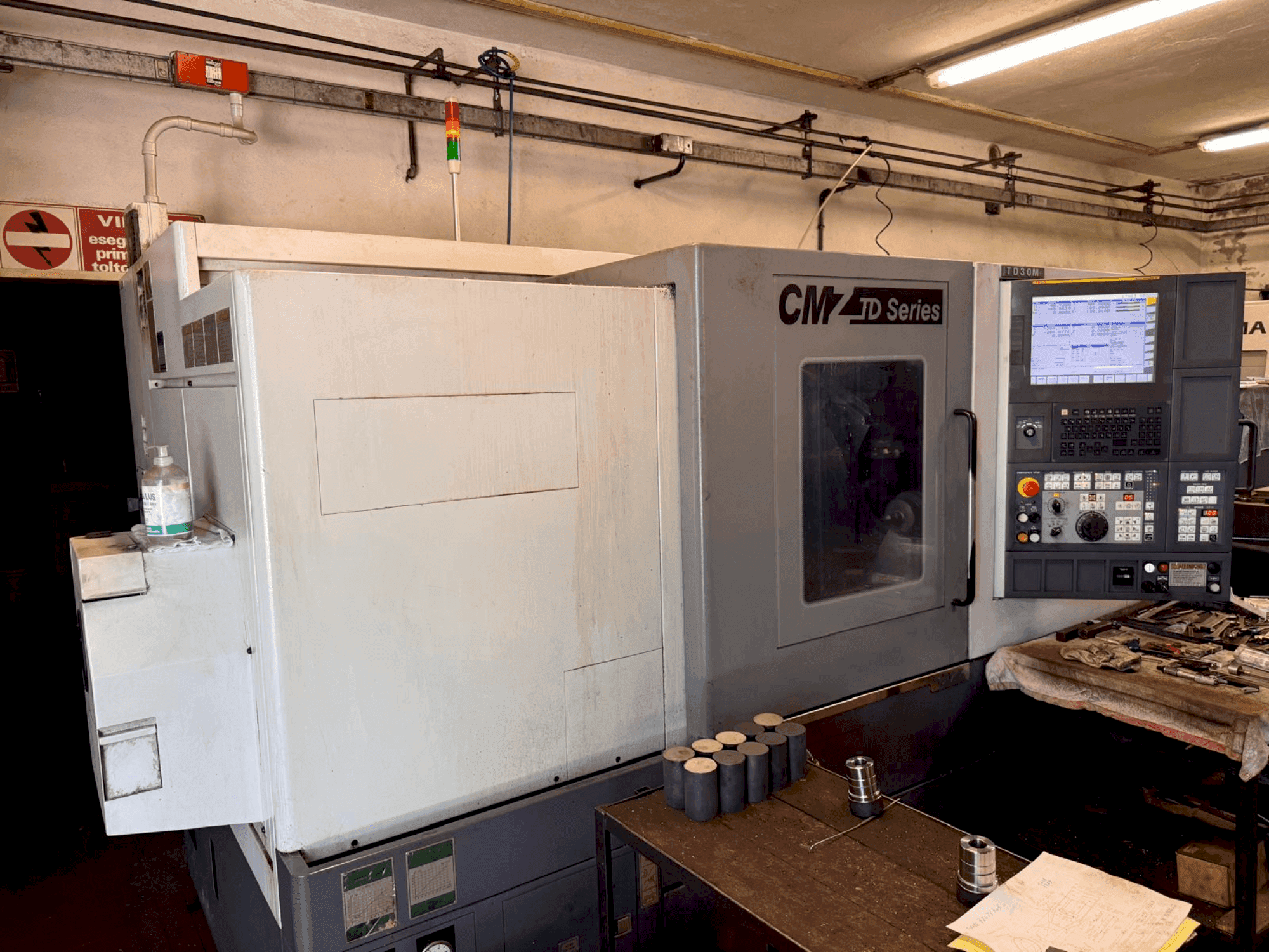 Frontansicht der CMZ TD30M  Maschine