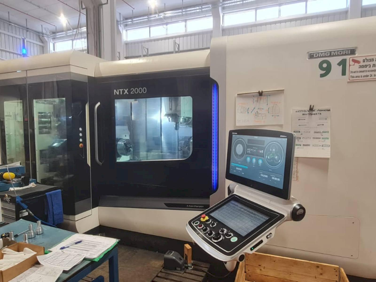 Frontansicht der DMG MORI NTX 2000  Maschine