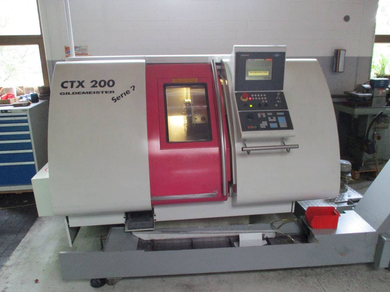 Frontansicht der Gildemeister CTX 200  Maschine