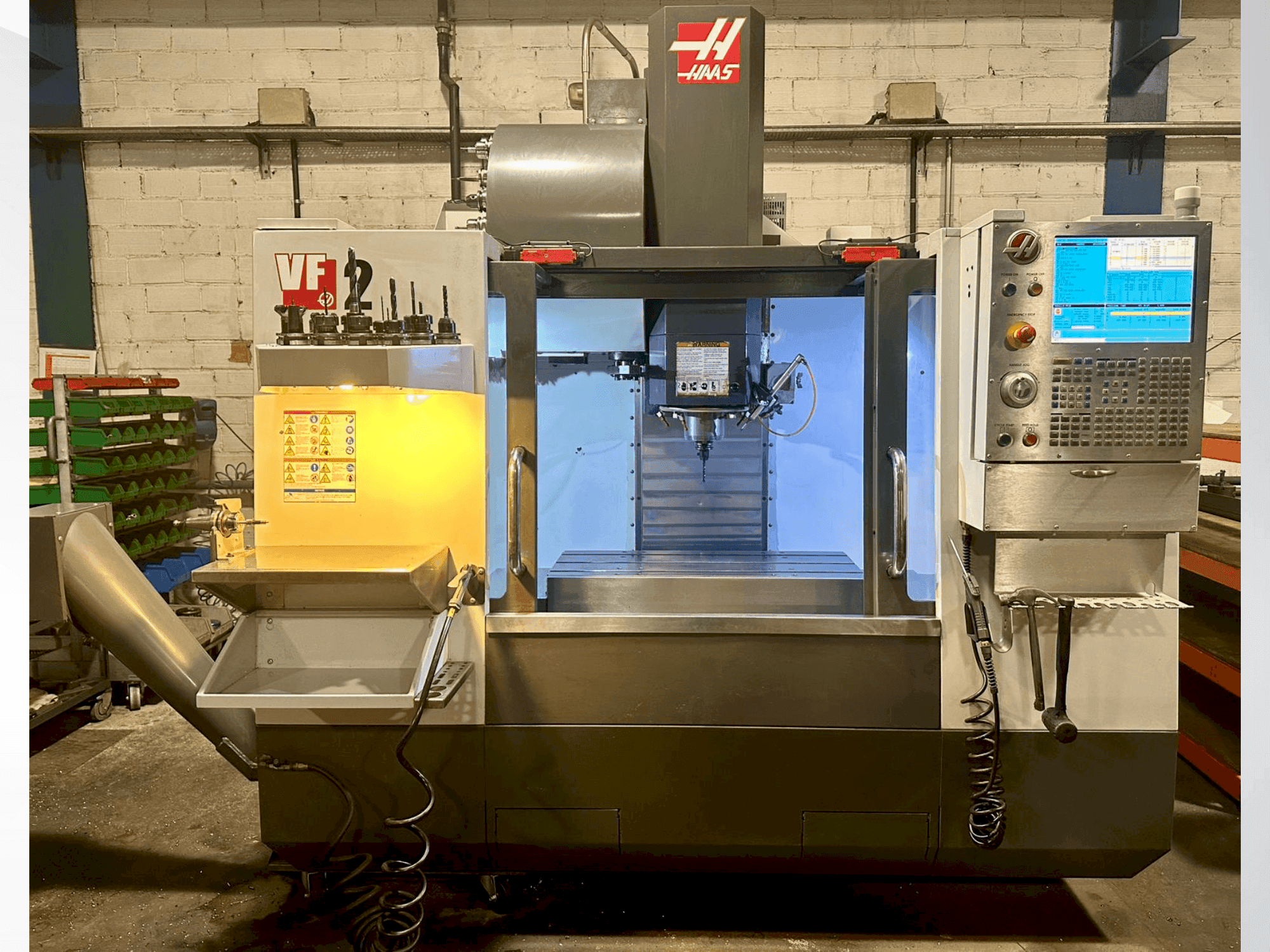 Frontansicht der HAAS VF-2  Maschine