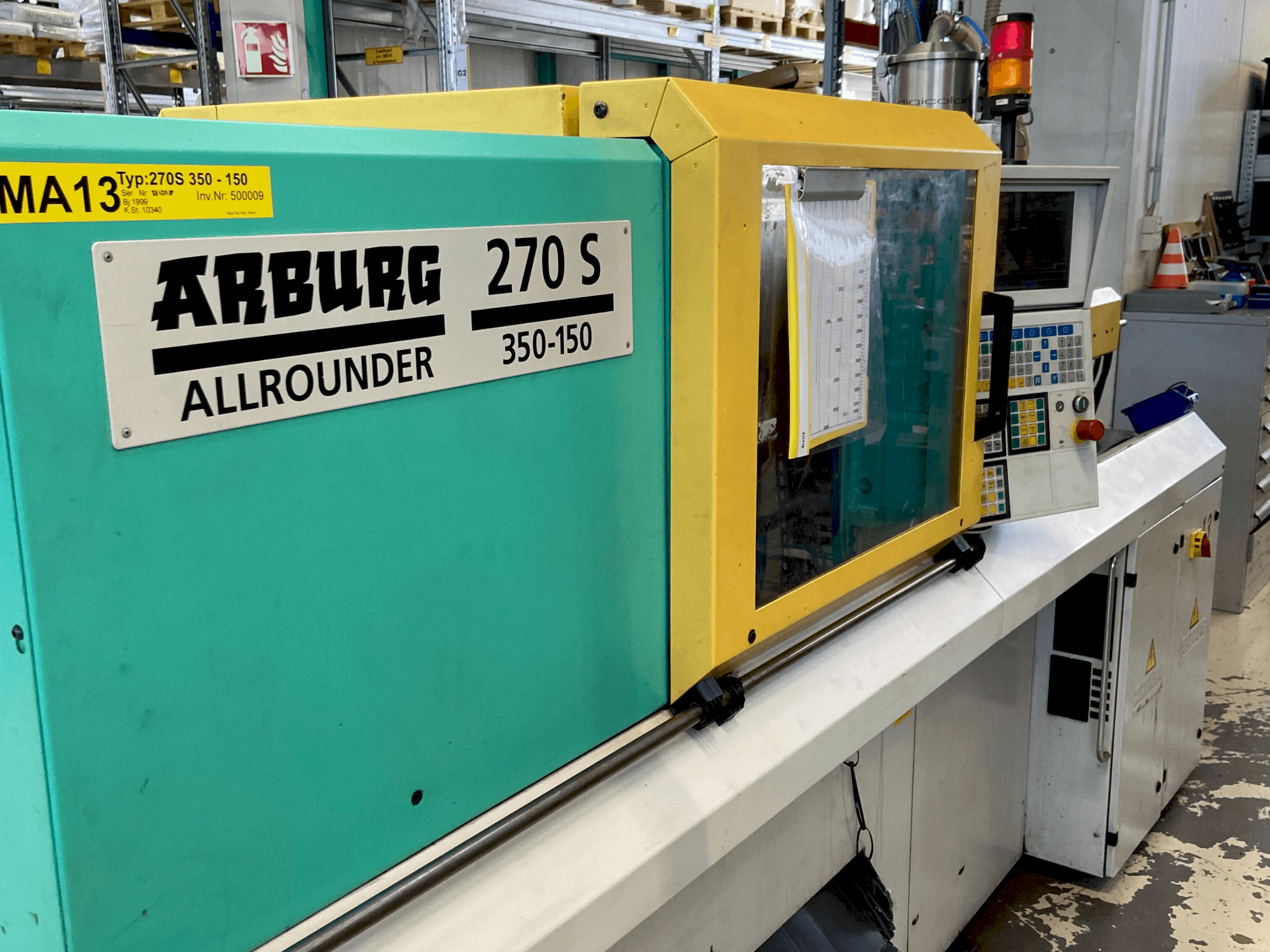 Frontansicht der Arburg Allrounder 270 S 250-60  Maschine