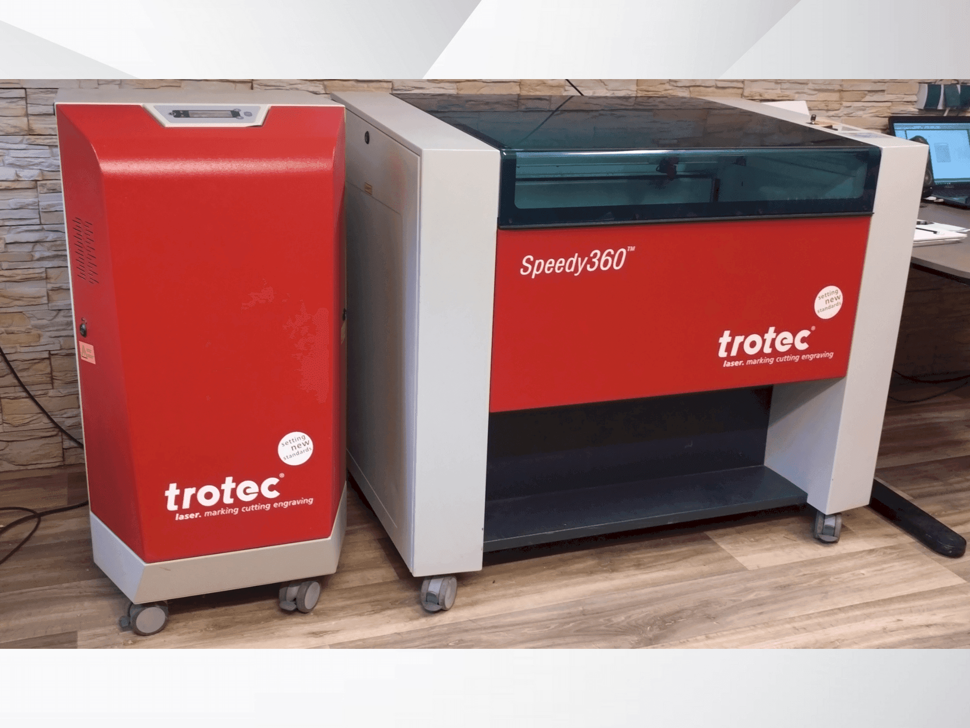 Frontansicht der Trotec Speedy 360  Maschine