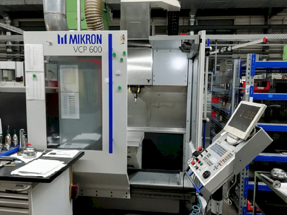 Frontansicht der MIKRON VCP 600  Maschine