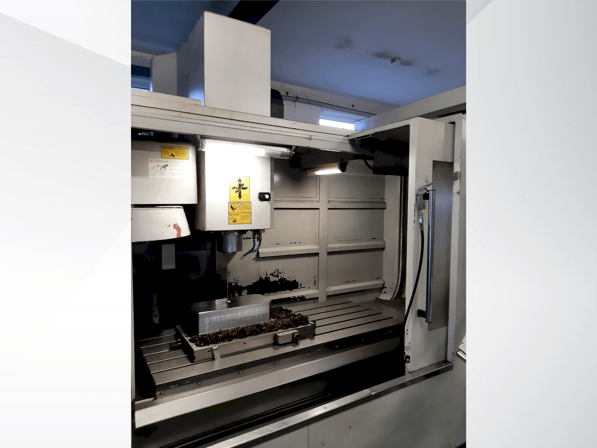 Frontansicht der Finetech SMV-1570-3B  Maschine