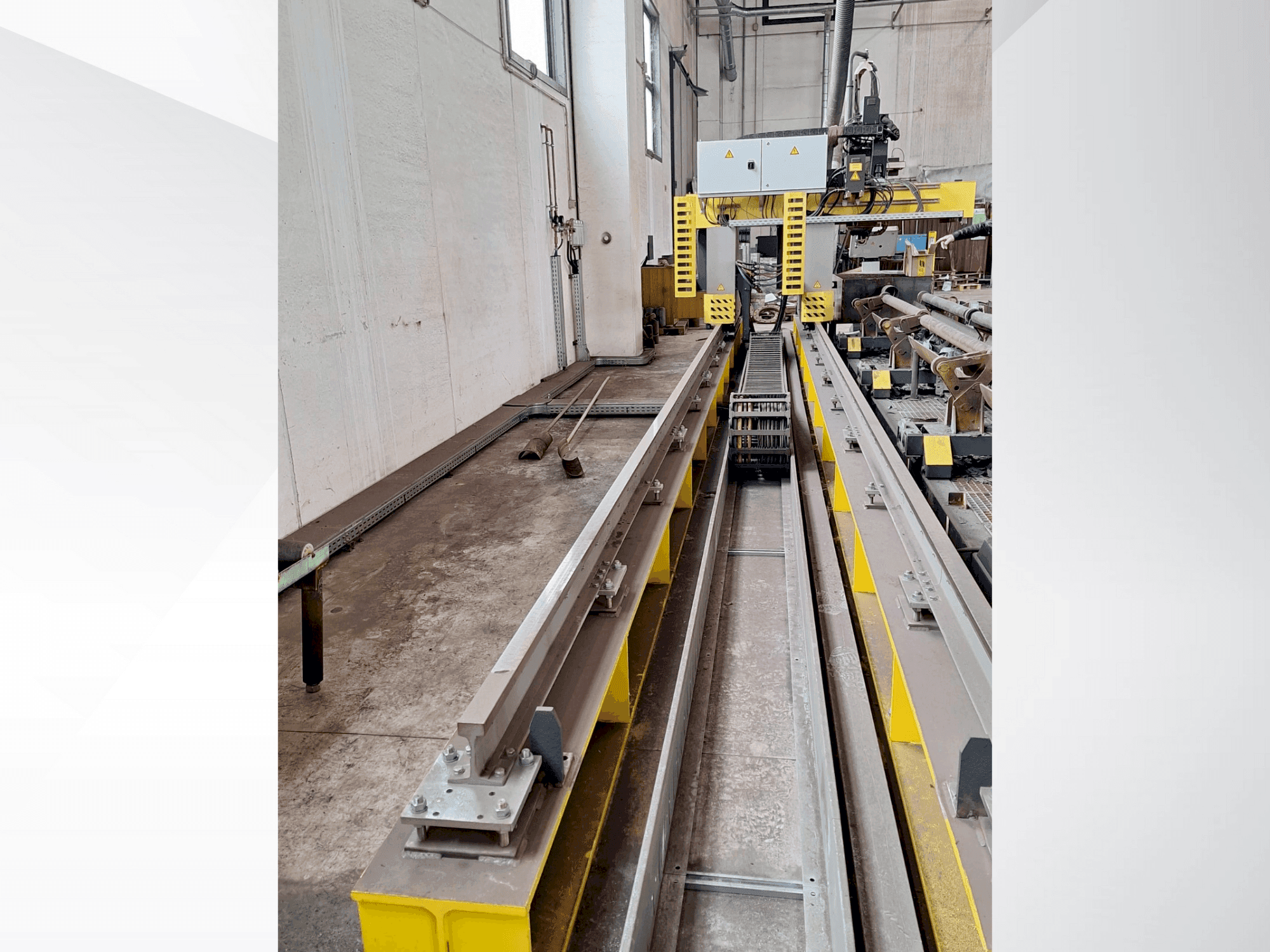 Frontansicht der ESAB SUPRAREX 3100  Maschine