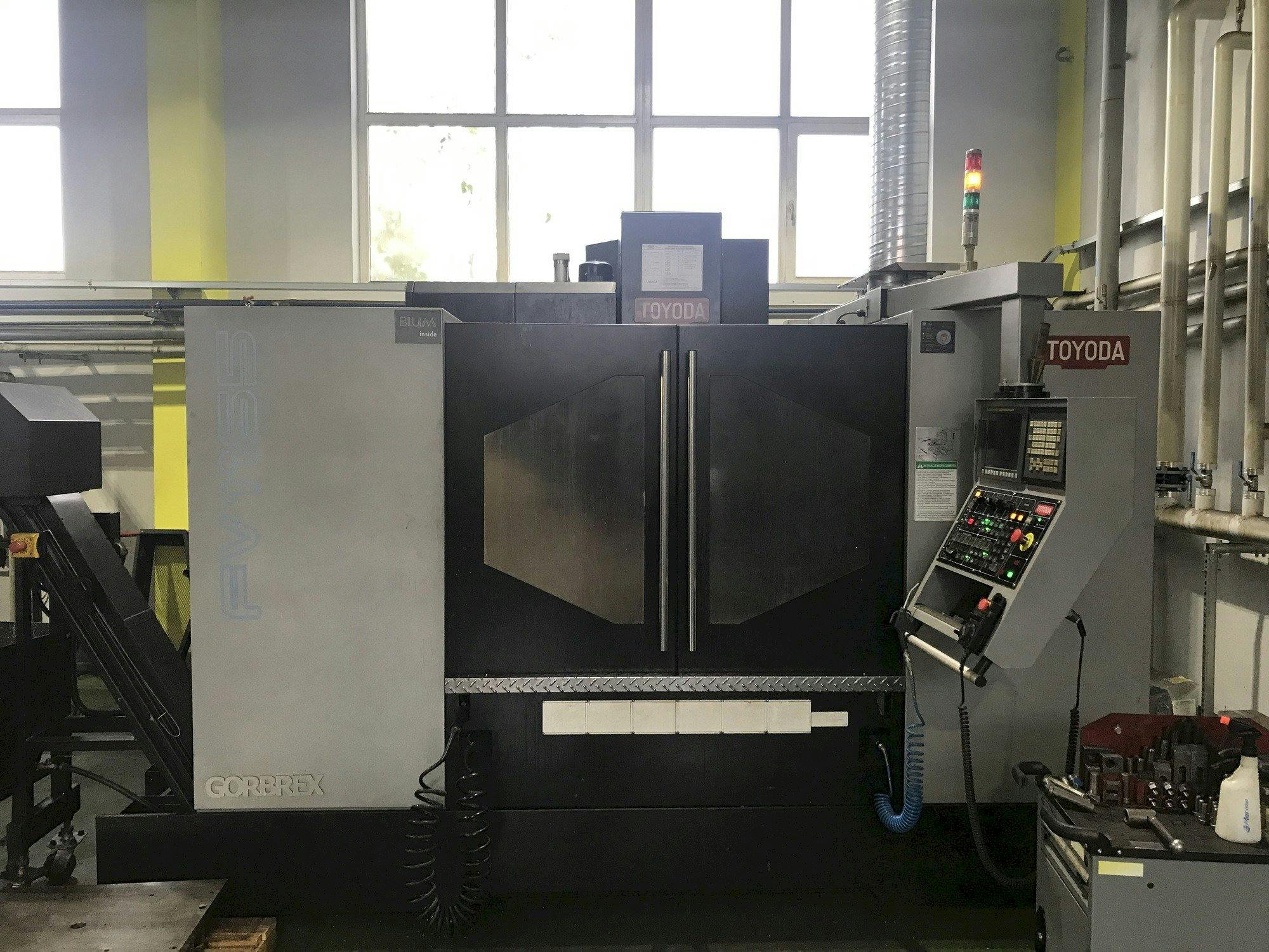 Frontansicht der TOYODA FV1165  Maschine