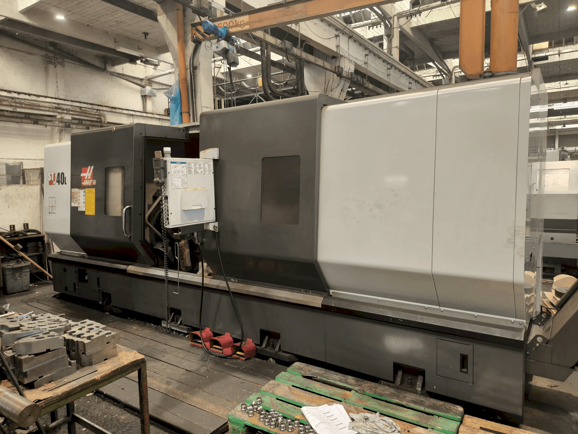 Frontansicht der HAAS ST40L  Maschine