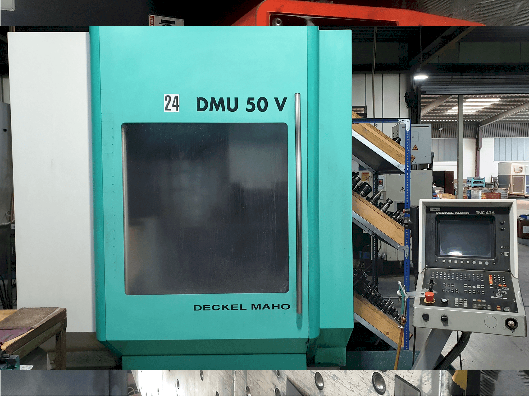 Frontansicht der DECKEL MAHO DMU 50 V  Maschine