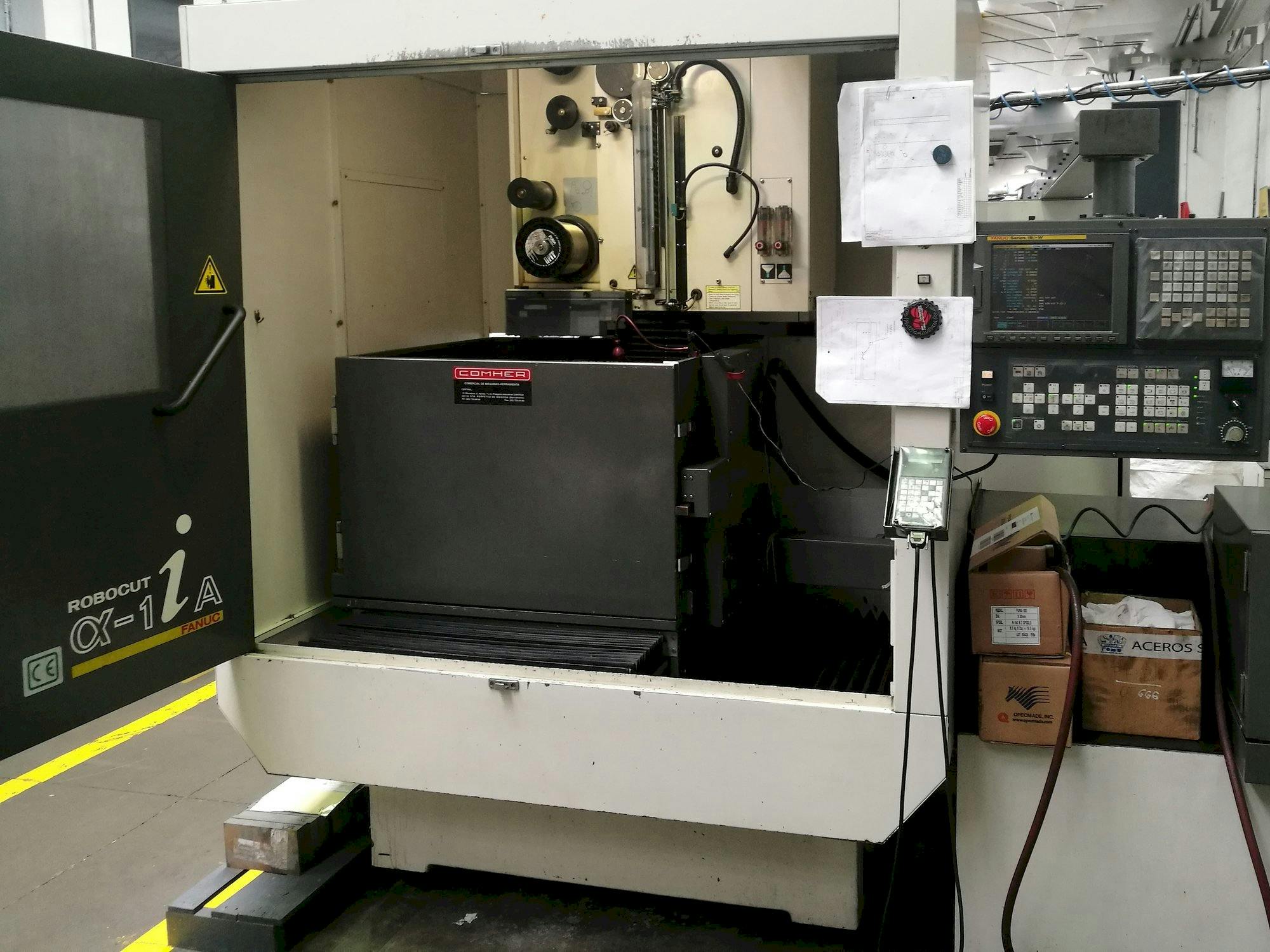 Frontansicht der FANUC Robocut ALPHA -1iA  Maschine