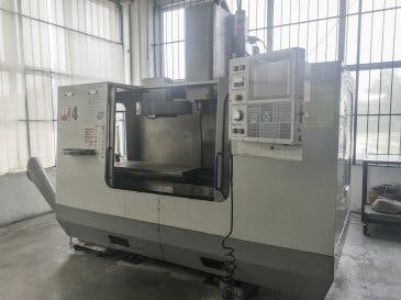 Frontansicht der HAAS VF-4 Maschine