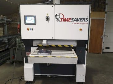 Frontansicht der TIMESAVERS 42 SERIE 900 WWB S Maschine