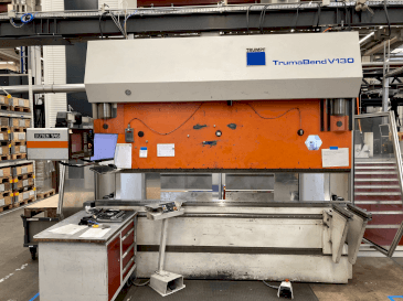 Frontansicht der TRUMPF TrumaBend V130  Maschine