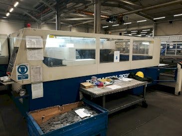 Frontansicht der Trumpf Trumatic L3030  Maschine