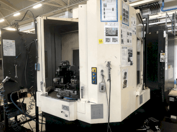 Frontansicht der Makino a61-5XR  Maschine