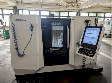 Frontansicht der DMG MORI CLX 350  Maschine