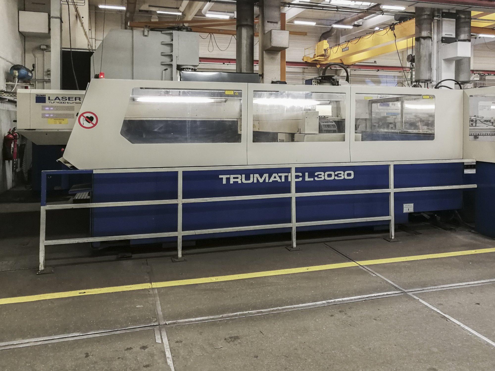 Linke Ansicht 1 der Trumpf Trumatic L3030 Maschine