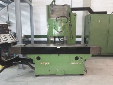 Frontansicht der Zayer 1700 AF3 Maschine