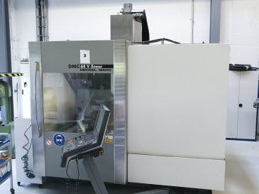 Frontansicht der DMG MORI DMC 64 V linear Maschine